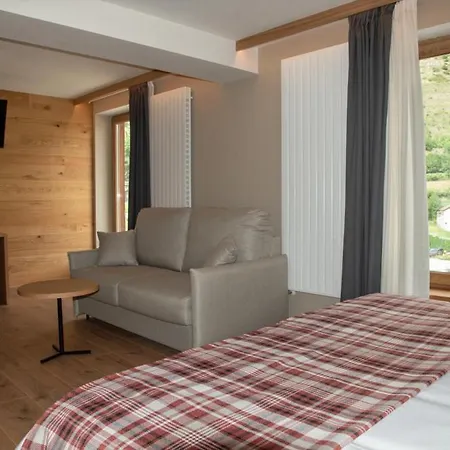 Roya 3* Espot